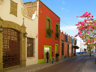 Tlaquepaque street